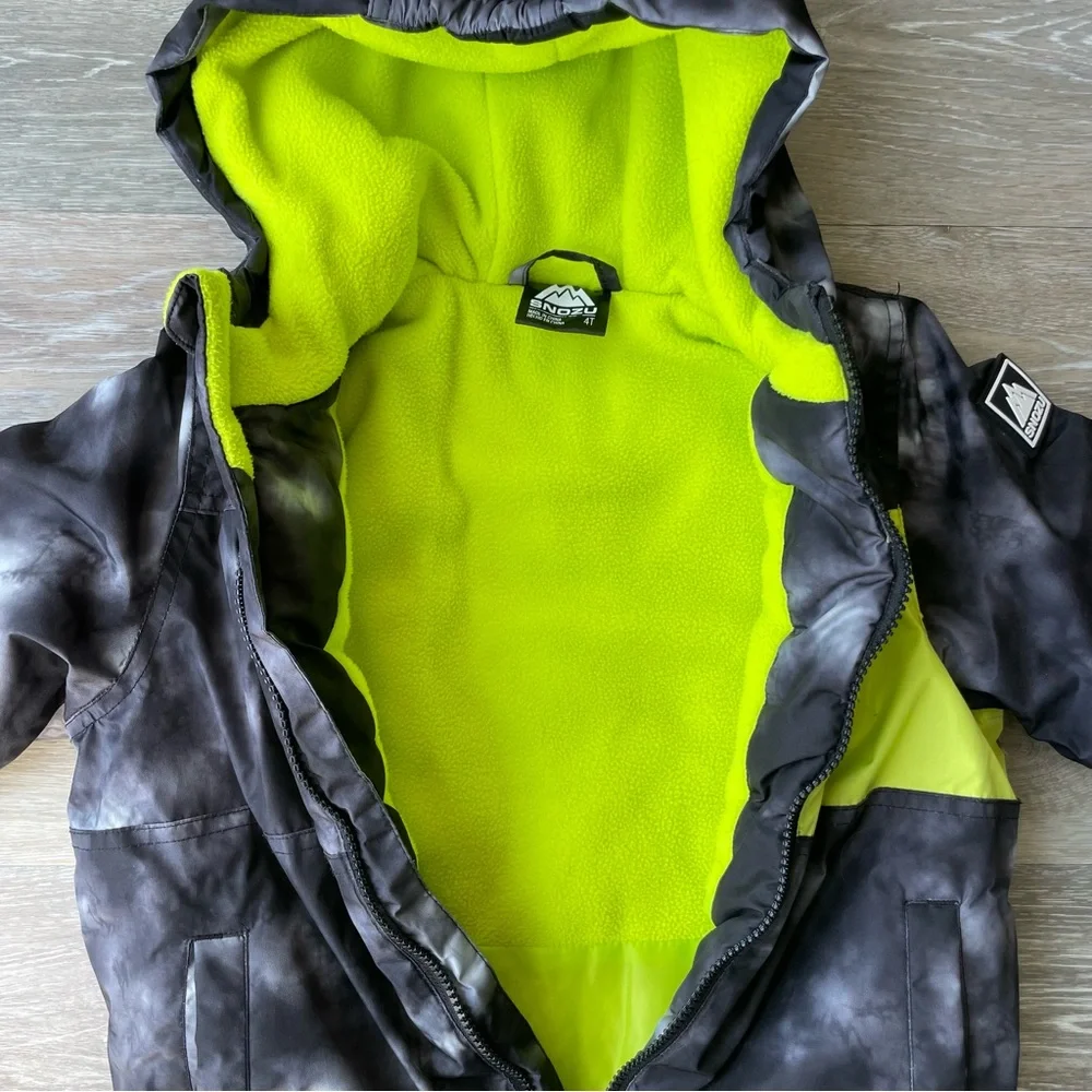 Snozu Kids Lined Snow Jacket Size 4T Charcoal Gray with Lime Green